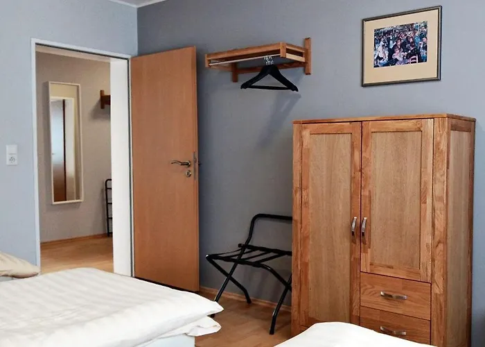 Apartment Abendsonne Obergeschoss Mit Balkon *